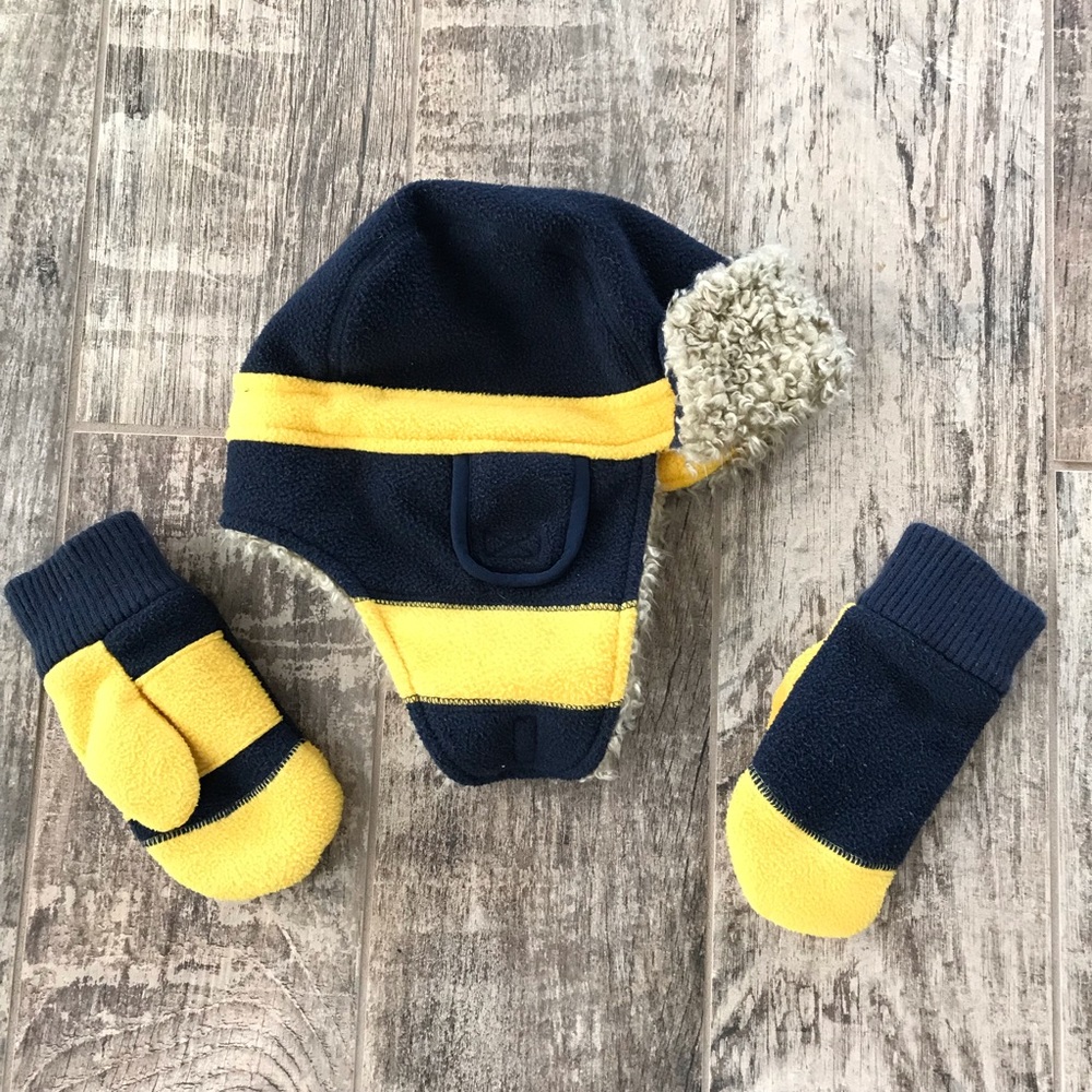 Baby Gap Boys Trapper Hat and Mittens